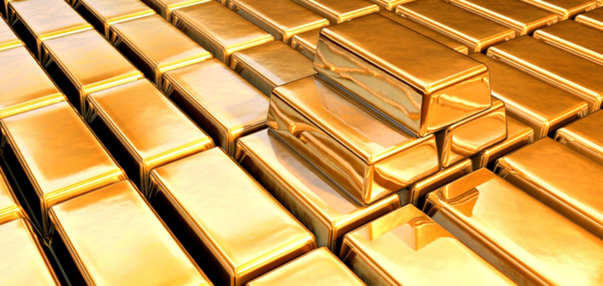 НБУ резко сократил резервы золота и пополняет запасы серьгами украинок: инфографика