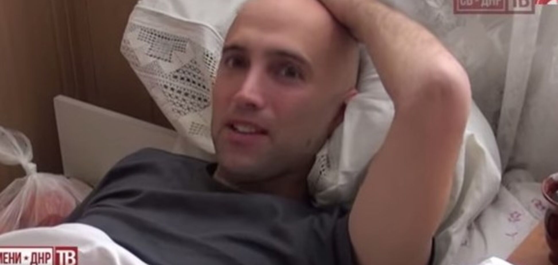 Скандальный журналист RT рассказал о ранении, лежа на больничной койке: опубликовано видео