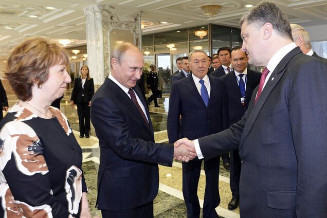 Путин пригрозил Порошенко наступлением - СМИ