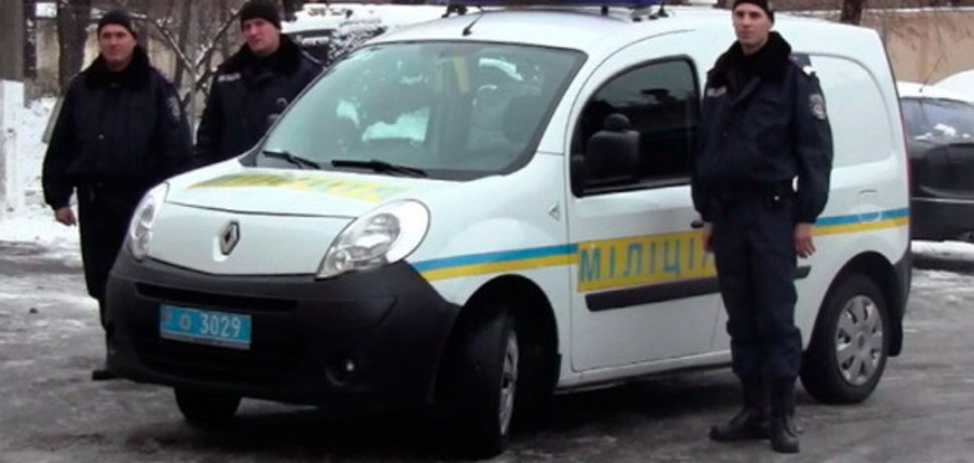 В Киеве бомжи ограбили на улице студентов