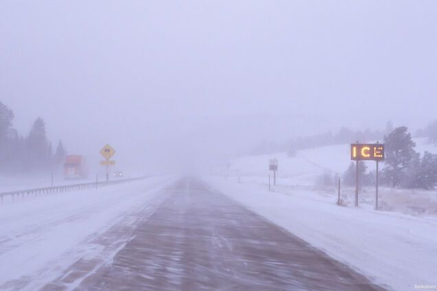 В США водка поможет бороться с гололедом на дорогах