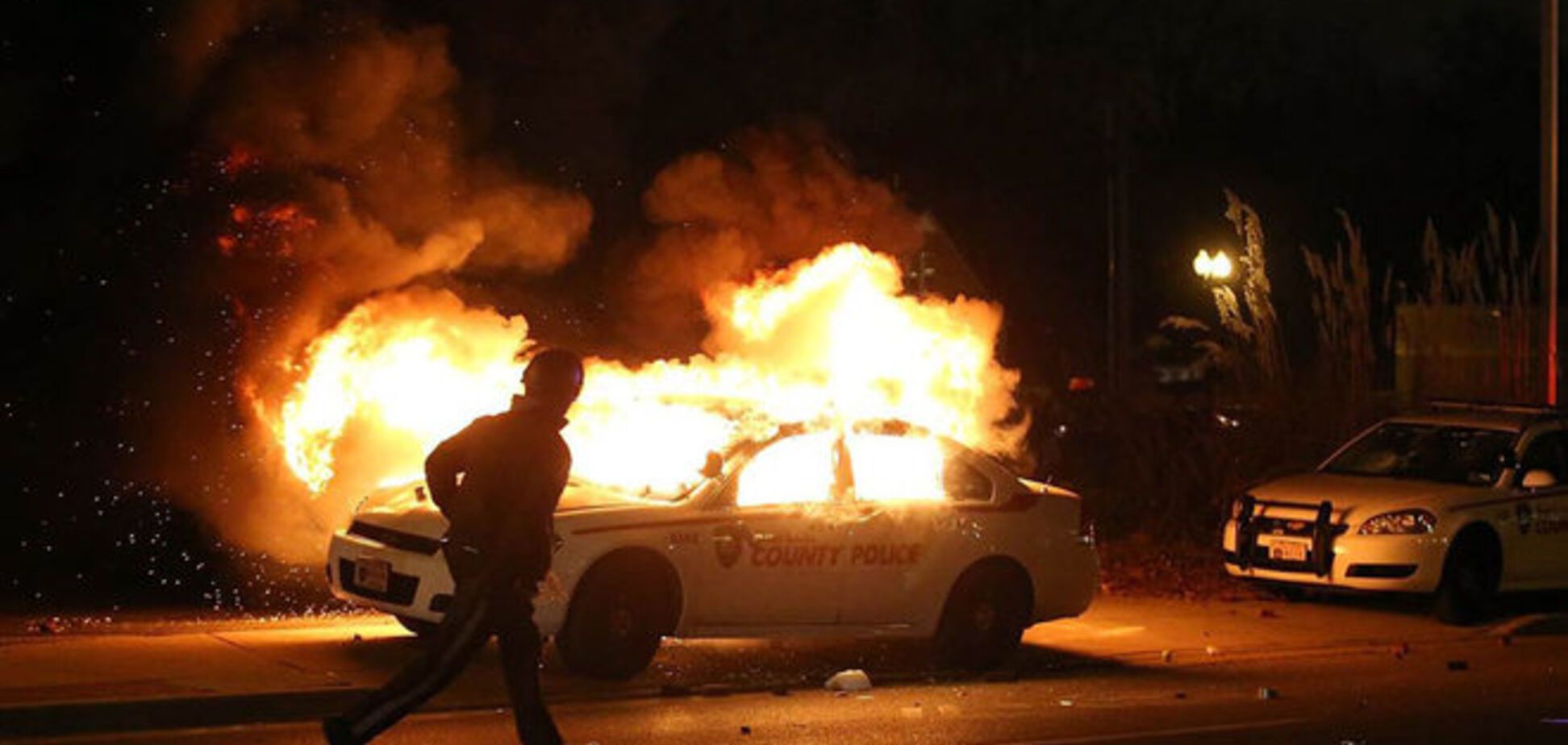 Худшая ночь массовых беспорядков в США: опубликованы шокирующие фото