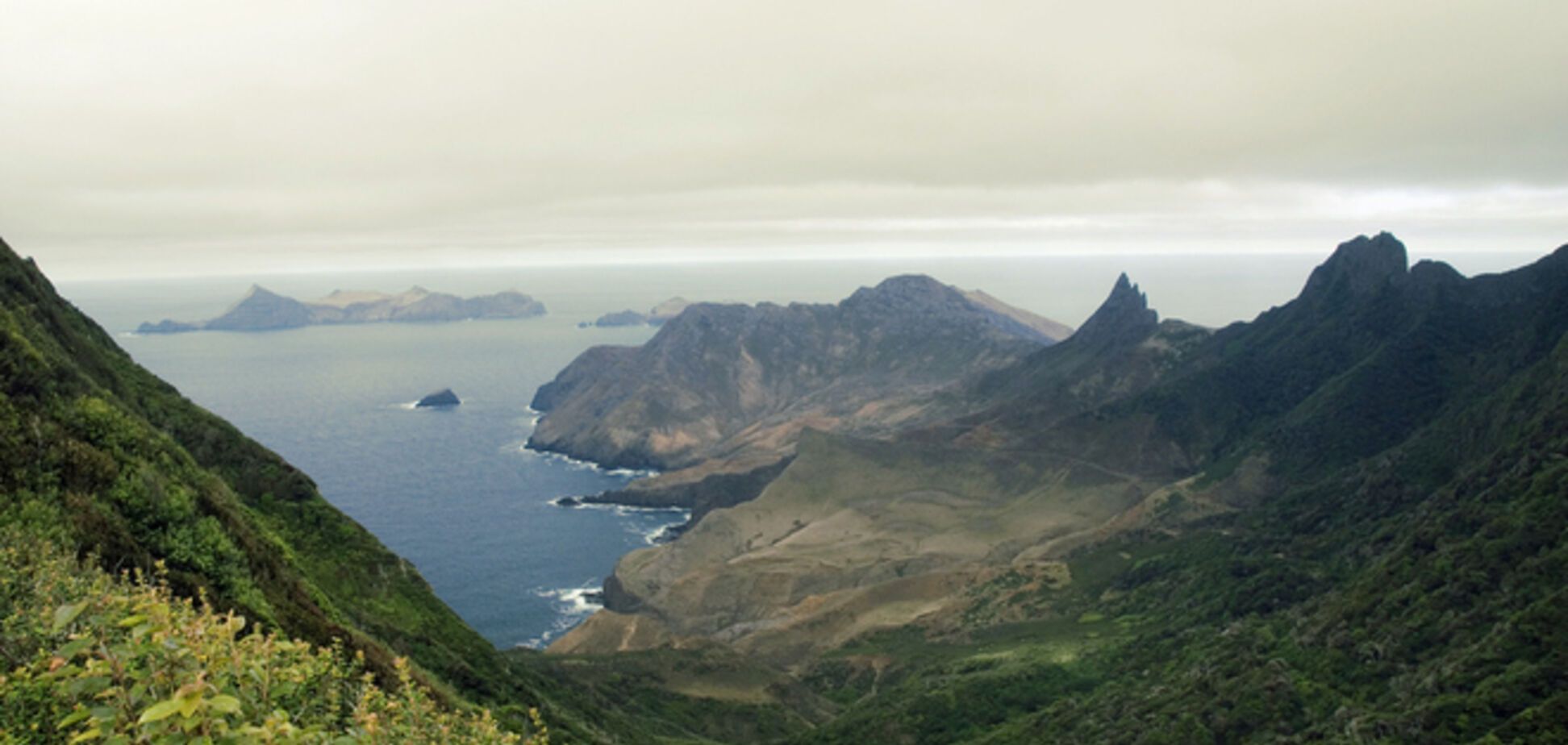 Самые таинственные и далекие острова планеты
