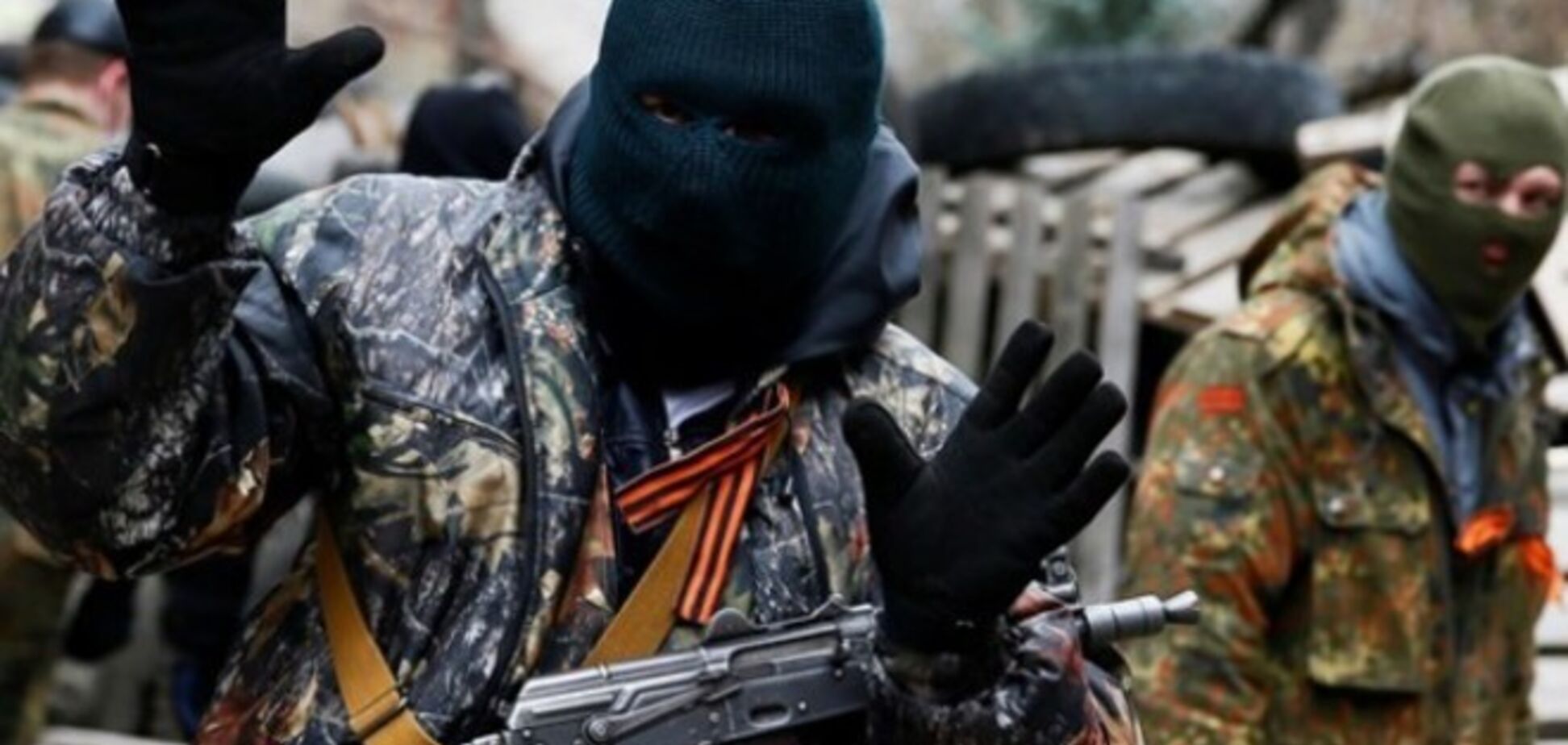 Евросоюз внес в 'черный список' 13 террористов и 5 компаний на Донбассе