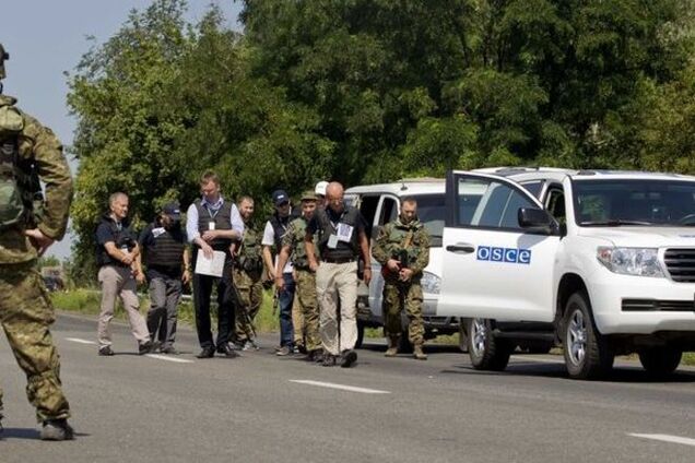 Патруль ОБСЕ на Донбассе обстреляли из гранатомета и зенитки