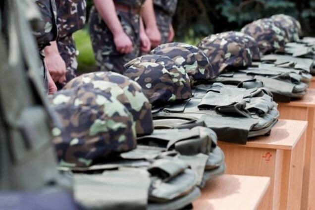 Генштаб решил избавиться от волонтеров