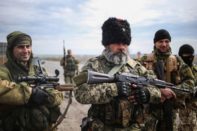 'Казаки' в Антраците начали охоту за покупателями синей и желтой краски