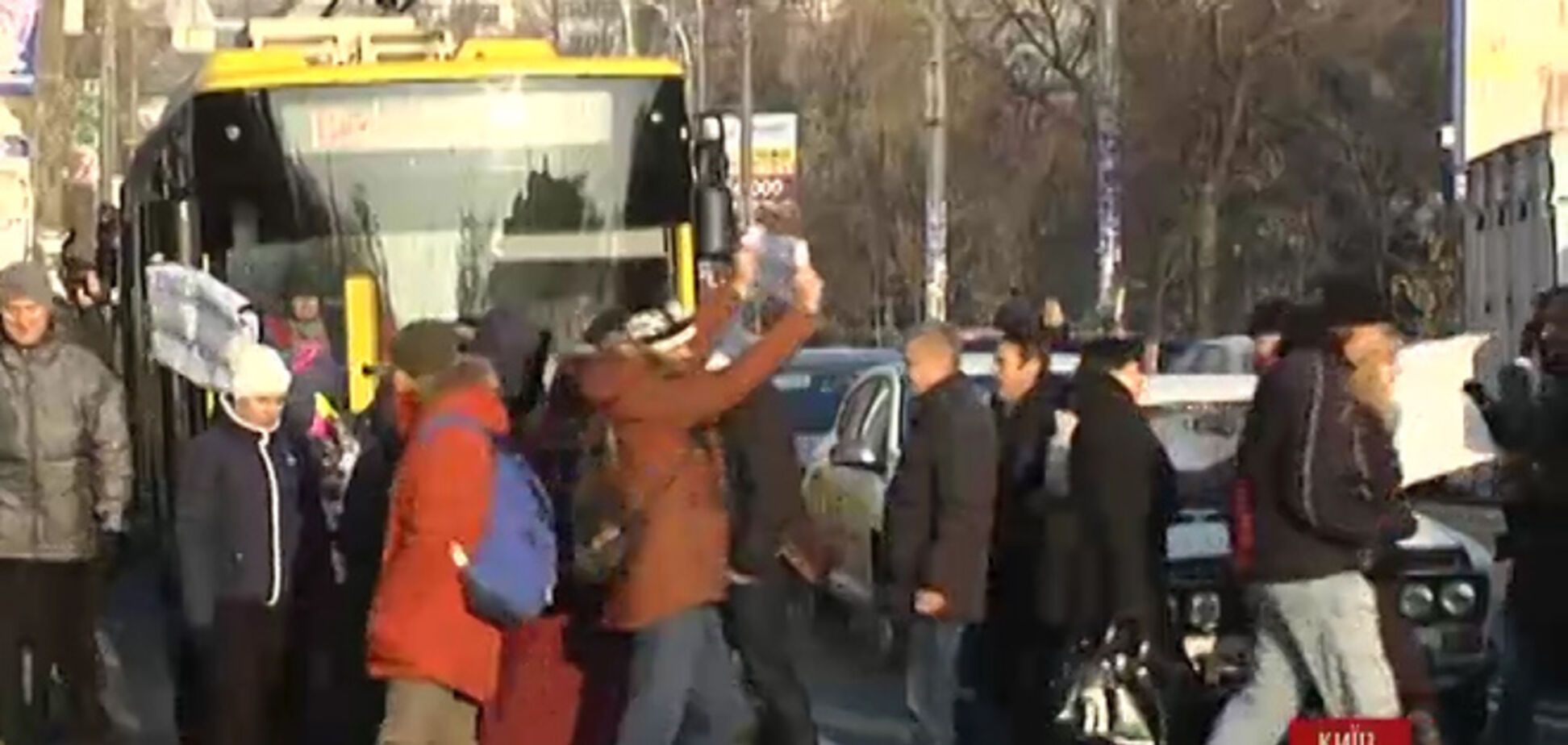 В Киеве из-за 'пикета на зебре' возникла пробка