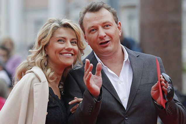 Друзья Башарова прокомментировали скандал с избиением актером его жены