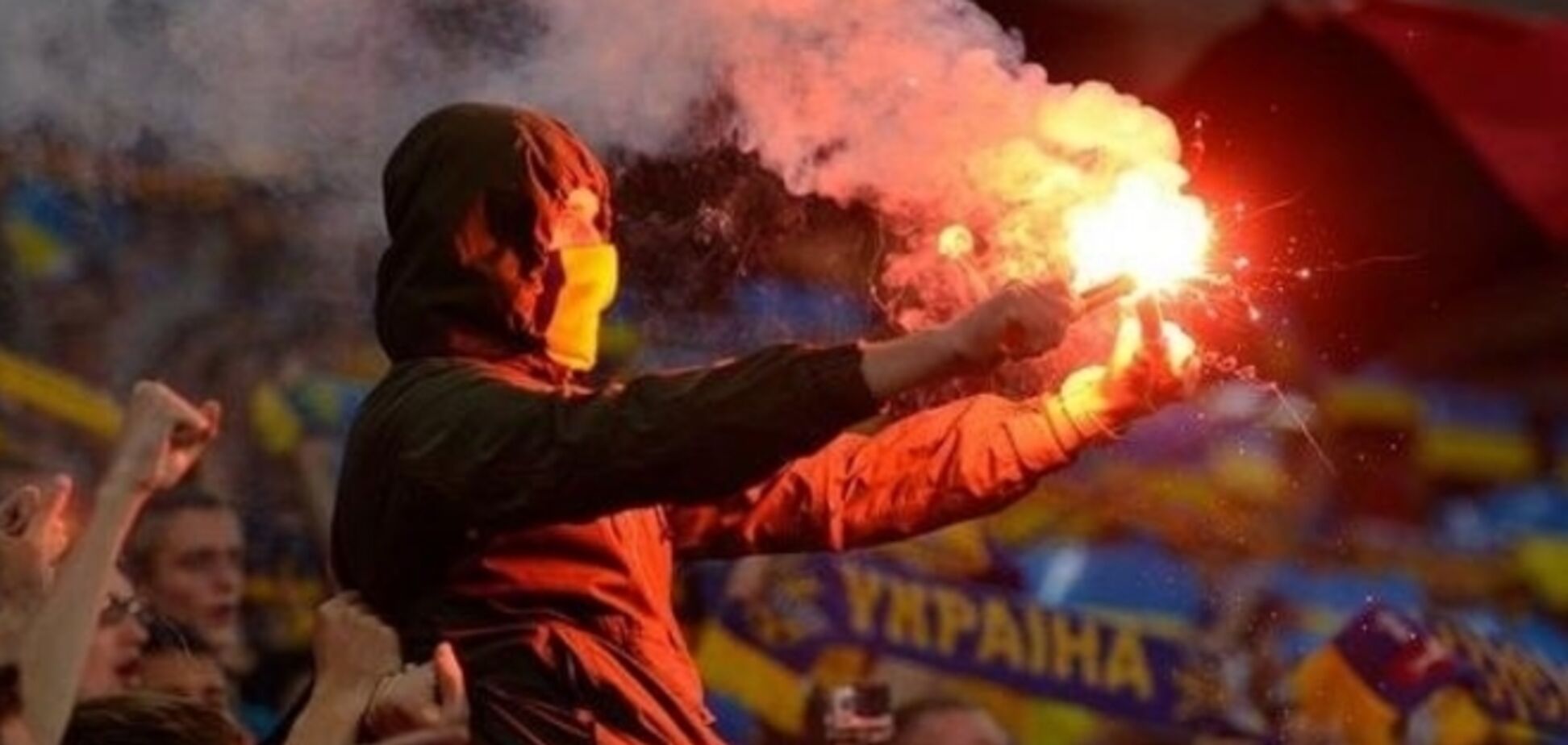 Львовского болельщика оштрафовали за фаер на матче Лиги чемпионов