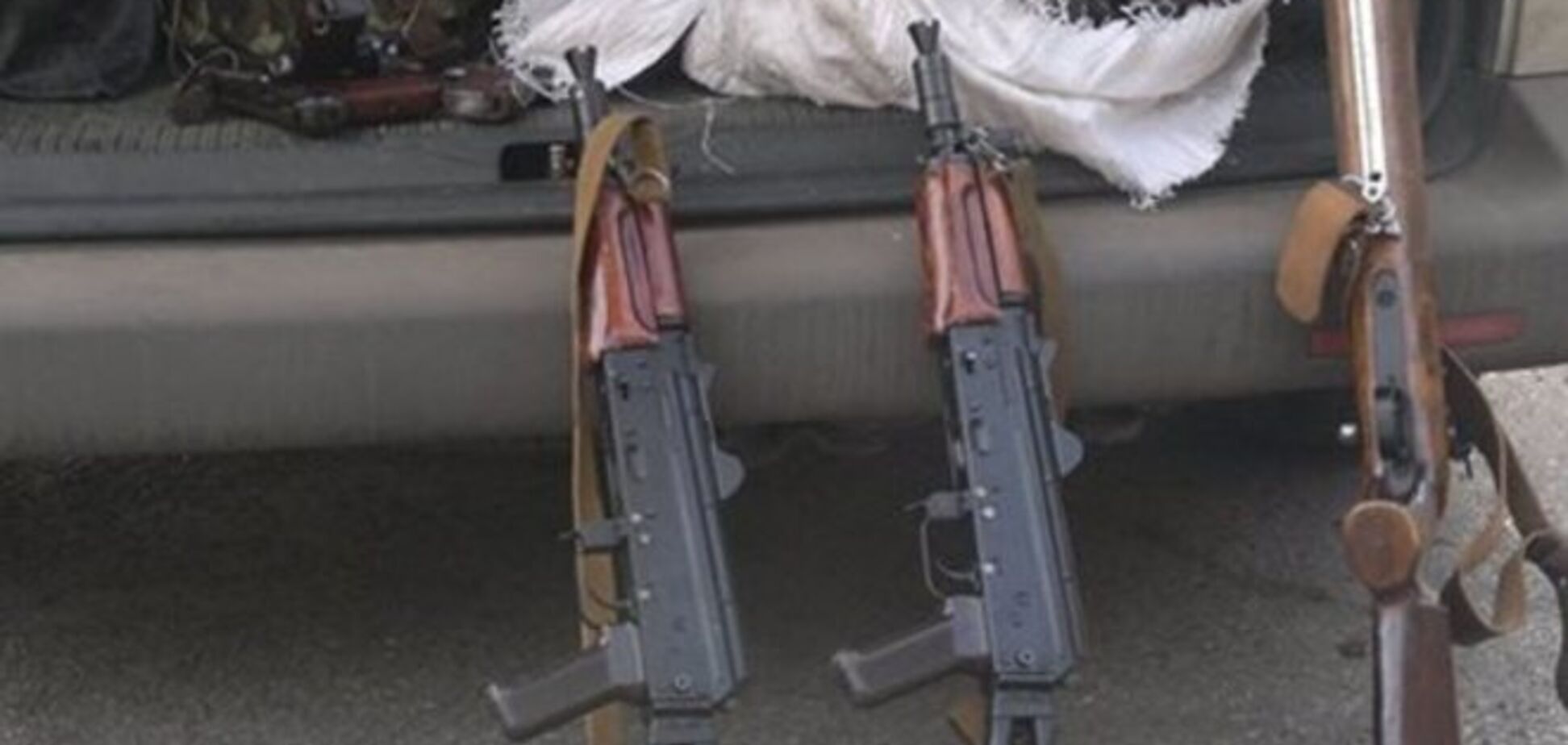Милиции удалось вывезти арсенал оружия 'из-под носа' у террористов 'ЛНР'