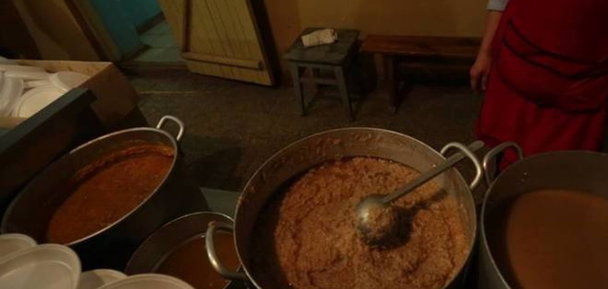 Украинских десантников кормят 'сваренными консервами тюльки' - волонтер
