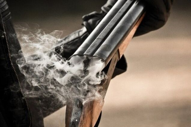 У Дніпропетровську невідомий влаштував стрілянину прямо на зупинці