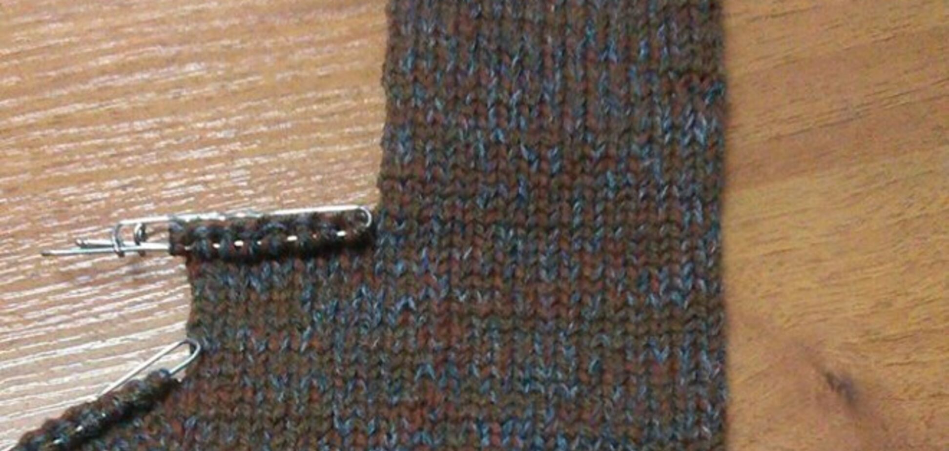 Бойцы АТО просят украинок связать им специальные 'военные перчатки': опубликованы фото