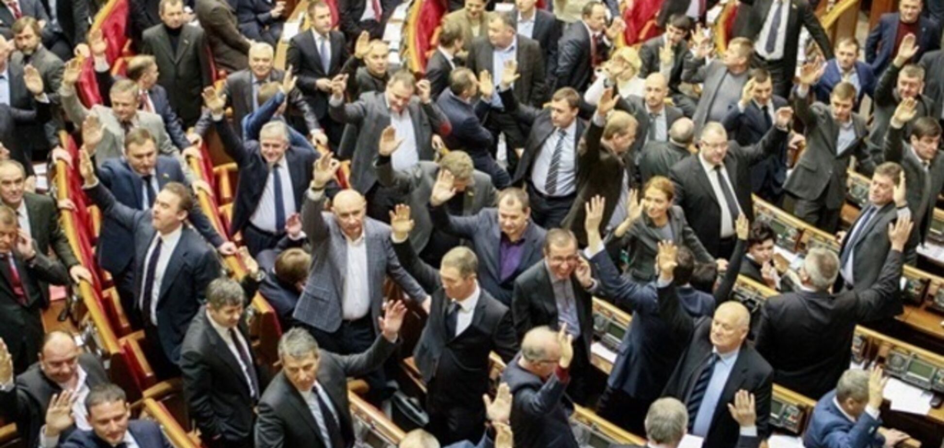 Избранные в Раду комбаты грозят люстрацией голосовавшим за 'законы 16 января'