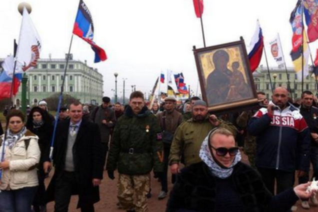 Відома 'плакальниця' Марія Ципко засвітилася на мітингу в честь Дня народної єдності