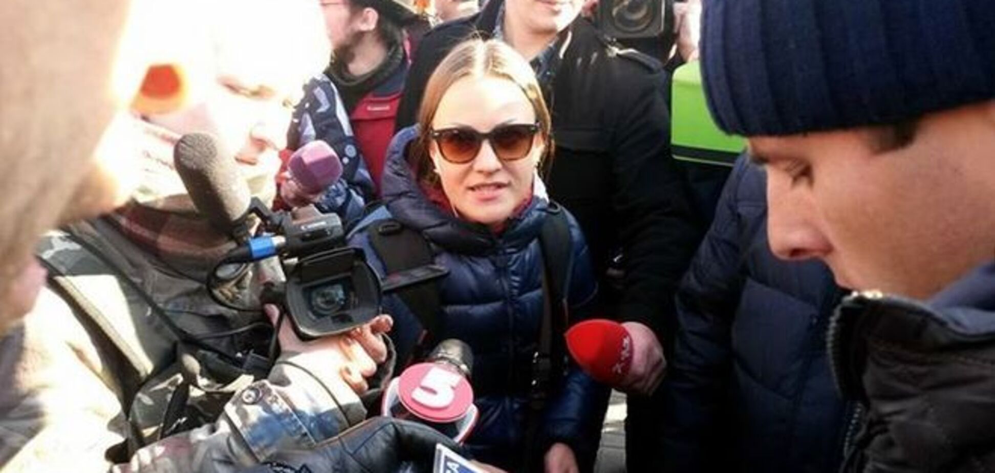 Милиция отпустила журналистку LifeNews, о возможной депортации не сообщается