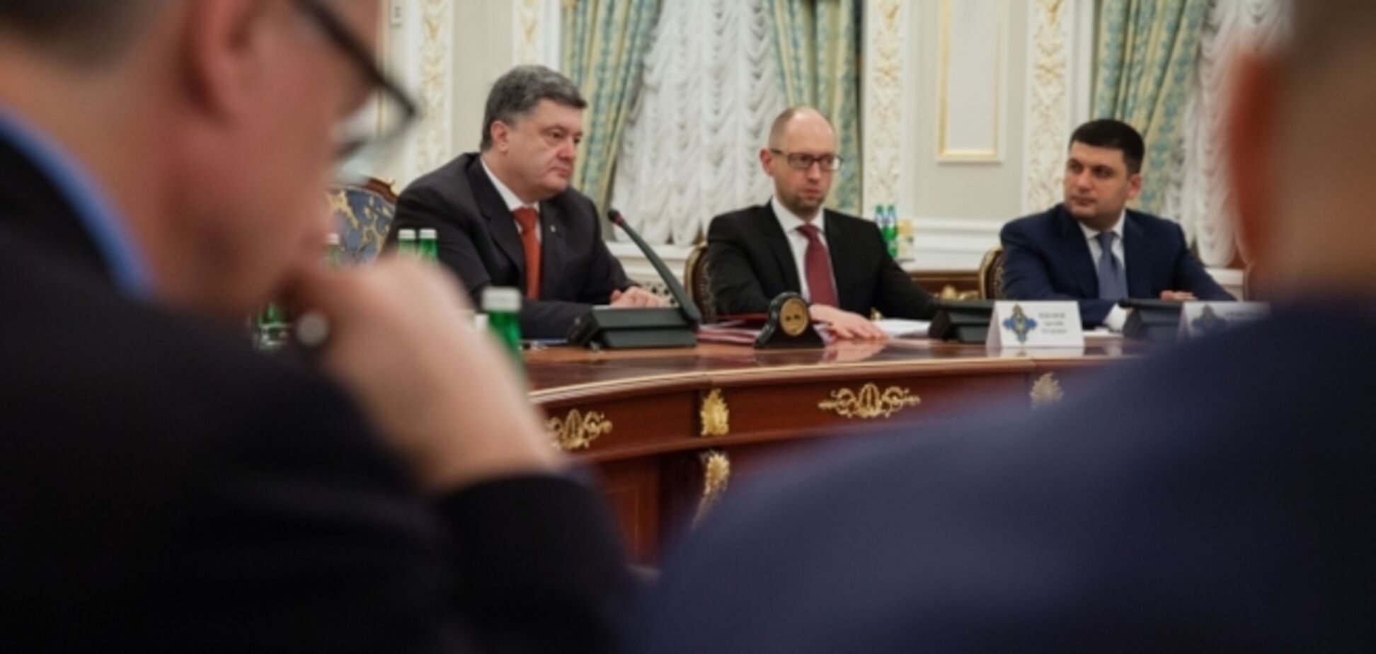 РНБО доручив розробити законопроекти про економічну та податкову діяльності на території Донбасу