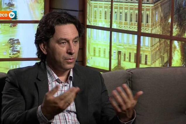 У Порошенко заявили, что отмена закона об особом статусе части Донбасса не означает переход к военным действиям