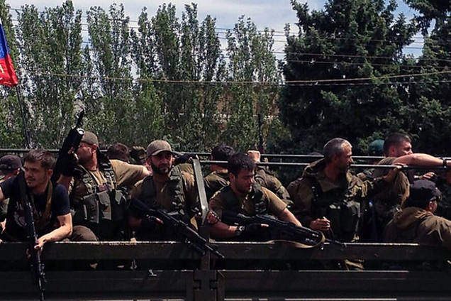 Отмена 'особого статуса' части Донбасса: эксперты о том, как противостоять боевикам и России