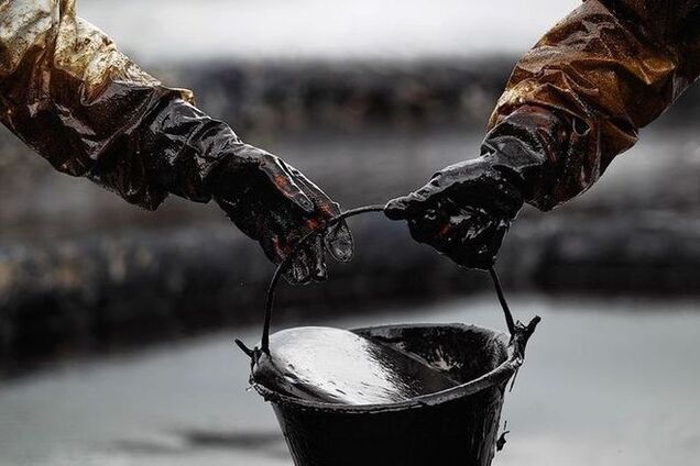 Цена на нефть упала до абсолютного минимума за два года