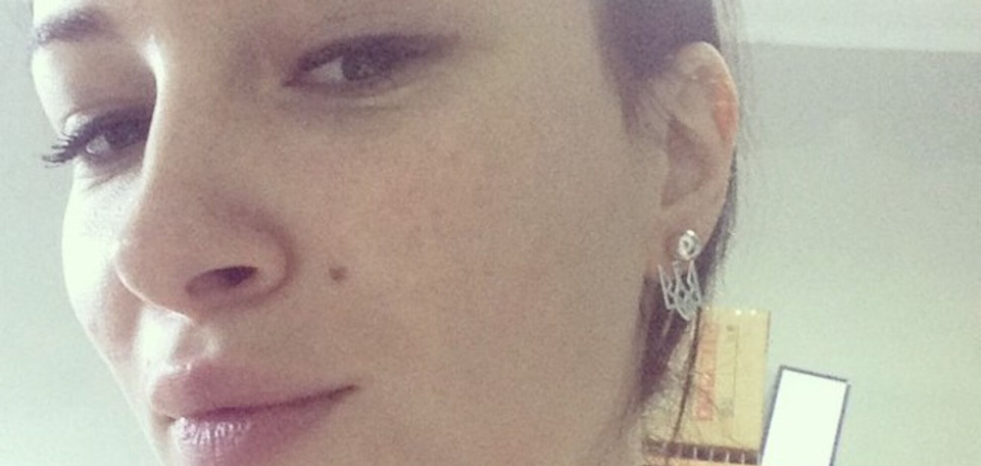 Анастасии Приходько подарили браслет с Путиным