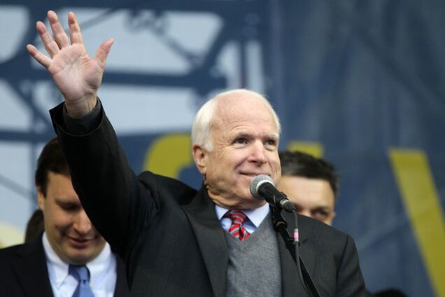 Маккейн стал претендентом на пост главы комитета по обороне в Сенате США
