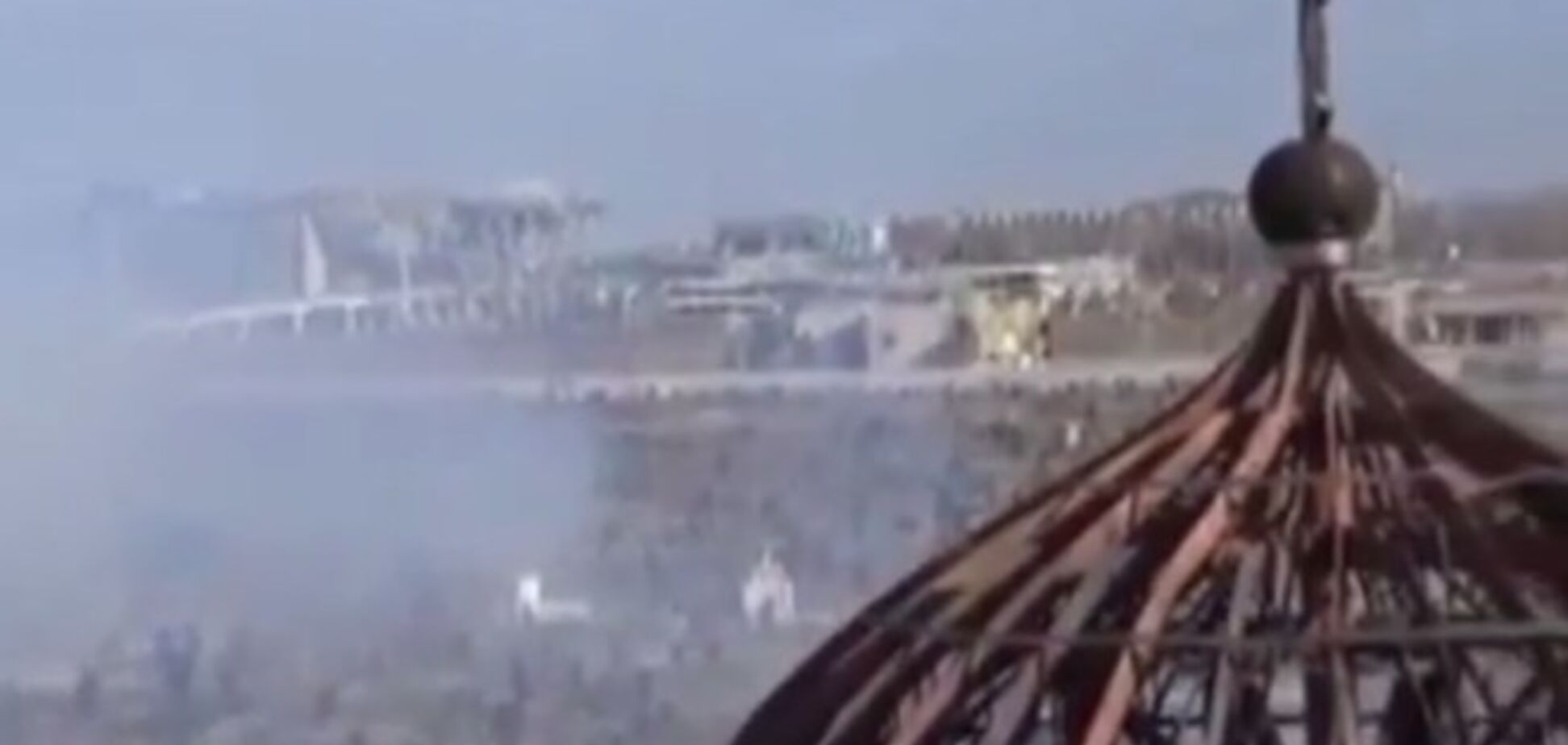 Террористы обстреляли кладбище возле донецкого аэропорта: видеофакт