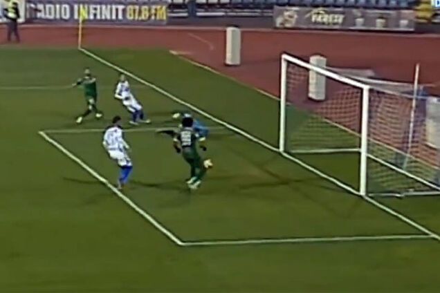 Бразилець не забив з метра в порожні ворота: відео моменту