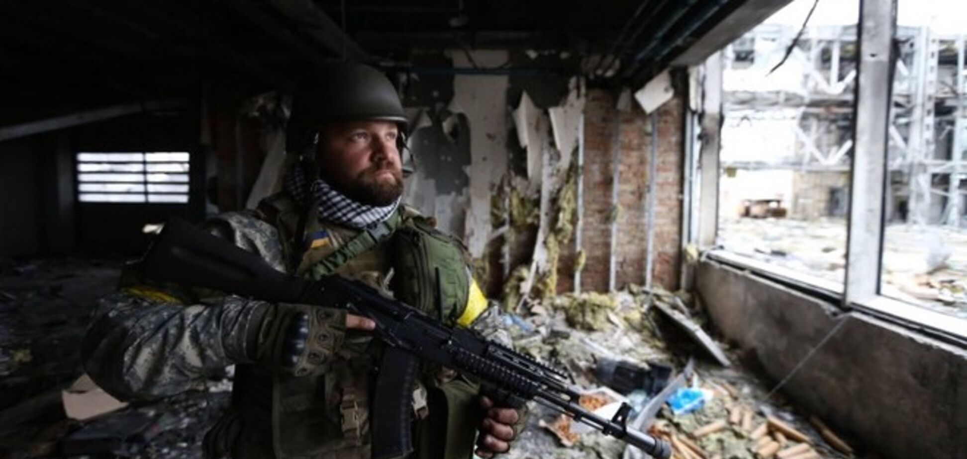 Командир 'киборгов' рассказал, как им удается выжить в здании из гипсокартона под артиллерийским огнем