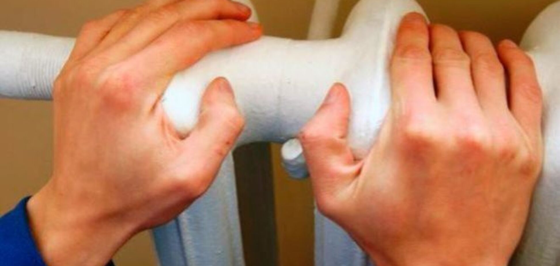 Замерзшие киевляне устроили на зебре акцию протеста