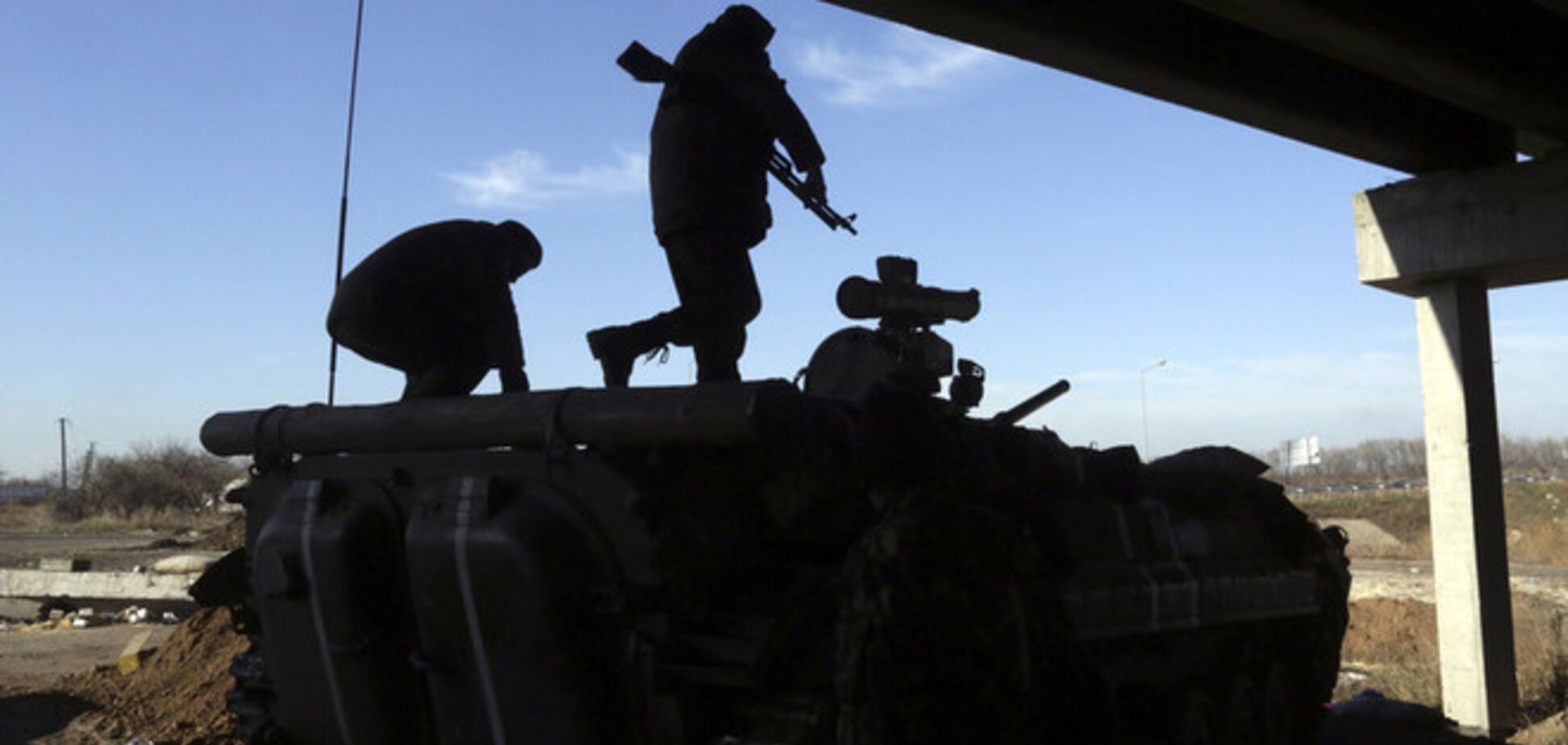 В Донецк свозят российские гаубицы, на Луганщину – танки и БТРы с десантниками