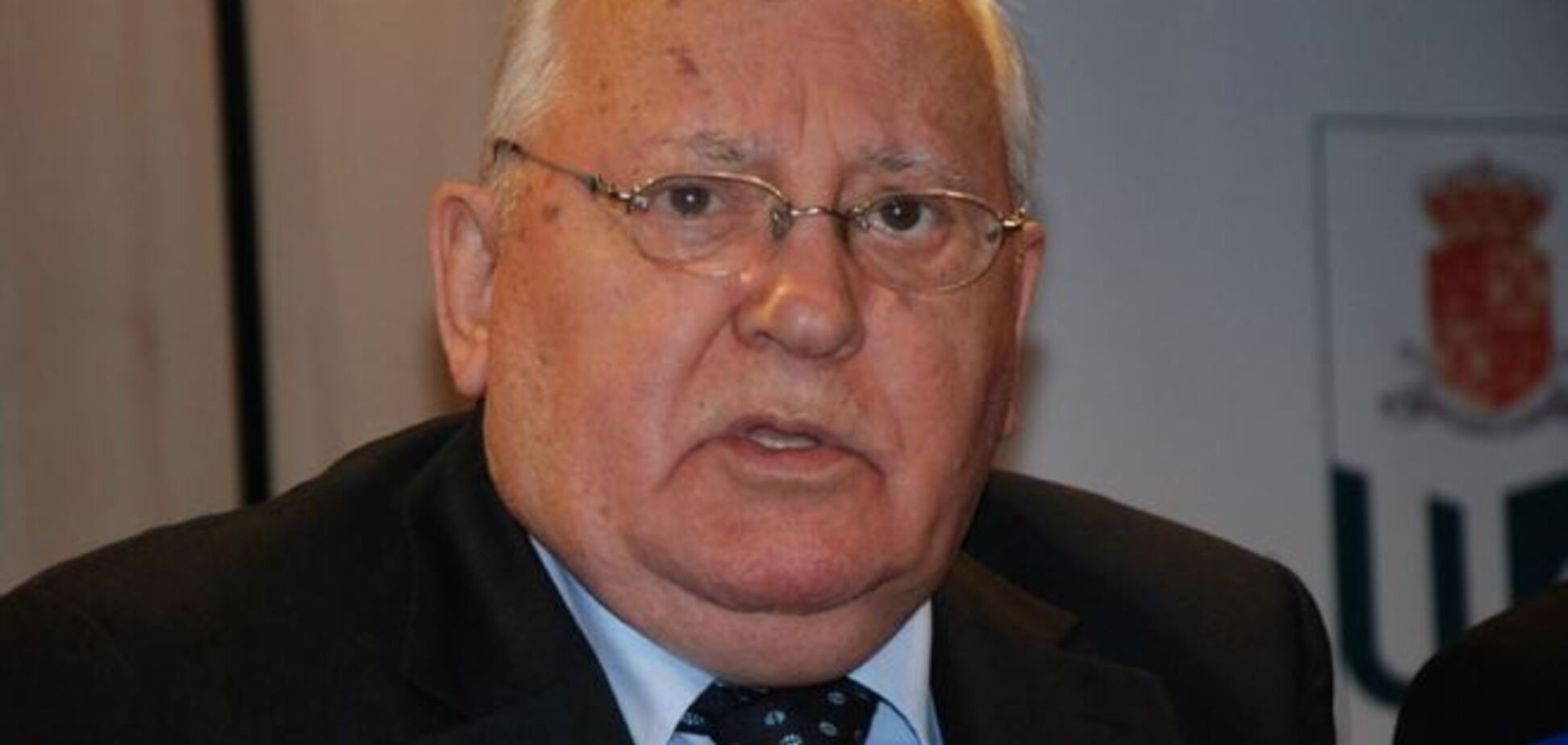Горбачев собирается убедить Меркель в том, что 'Путин лучше всех'