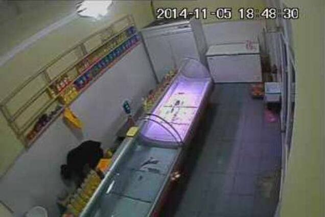 Украинские хакеры показали пустые полки в магазинах Крыма