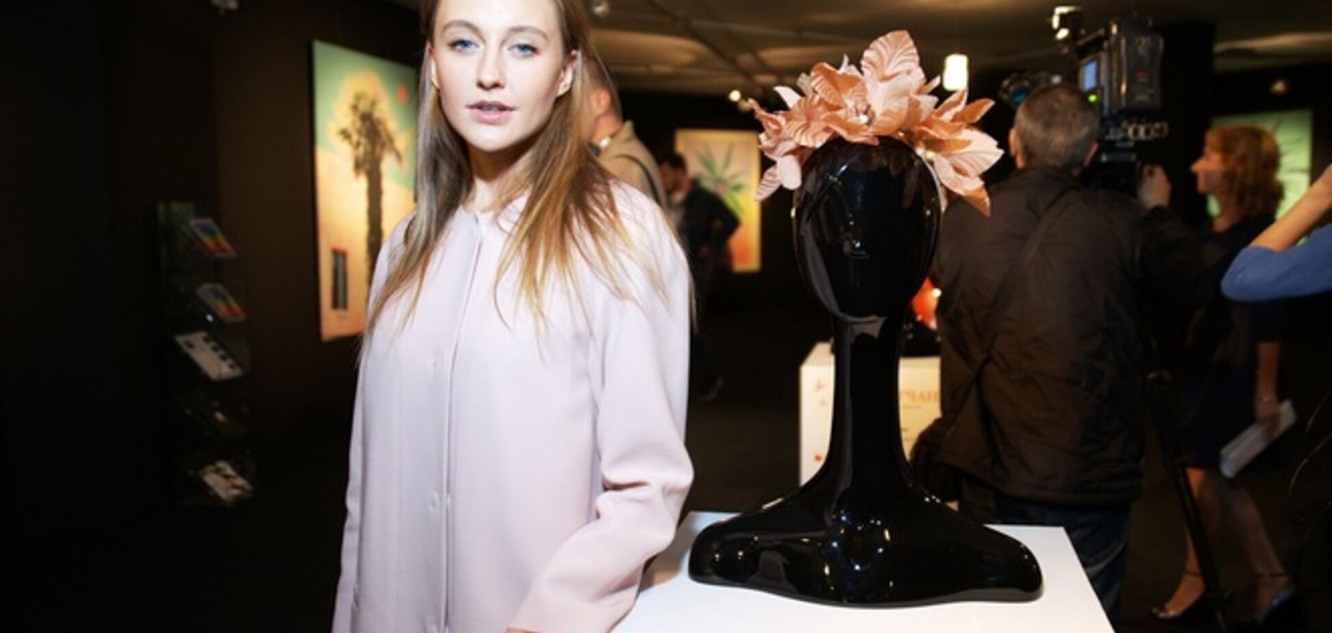 Украинские звезды посетили открытие патриотической выставки 'Заквітчані'