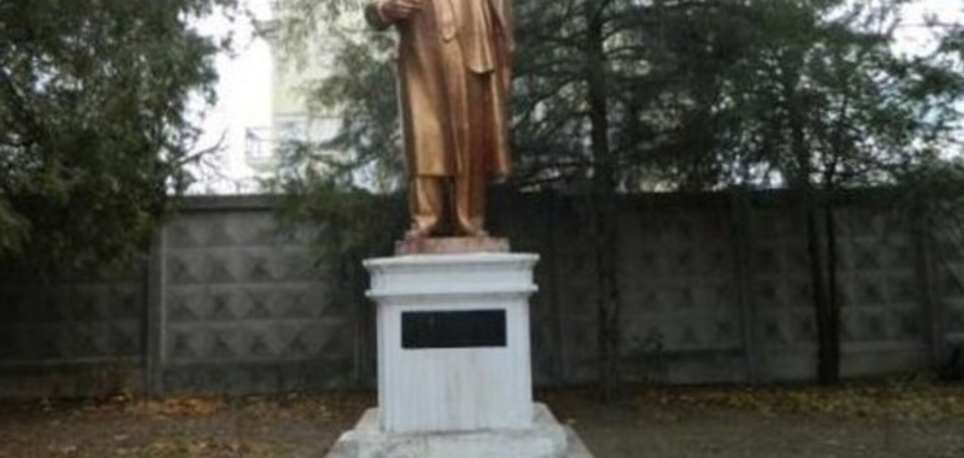 На Одесщине неизвестные обезглавили памятник Ленину и похитили бюст Жукова