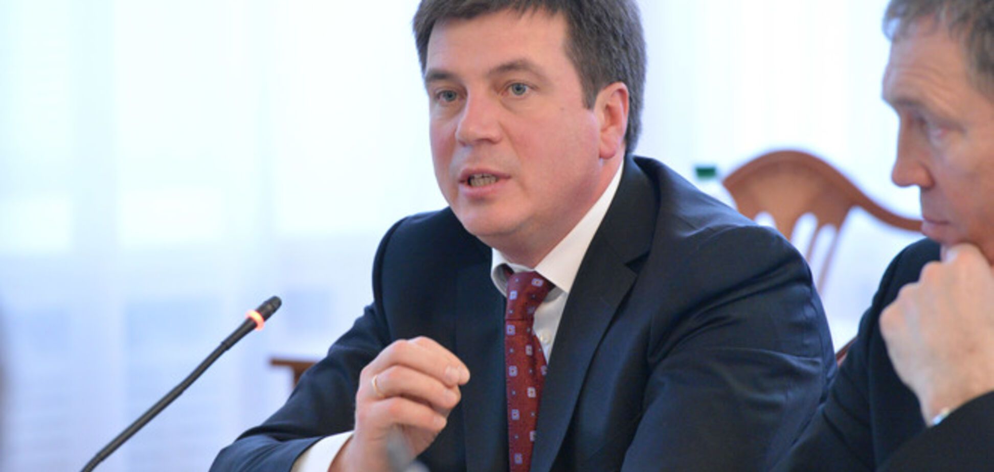 Замглавы АП о люстрации: нельзя терять людей с государственническими позициями