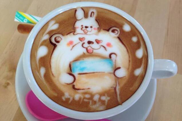 Украинцев в японской кофейне угостили патриотичным кофе: опубликованы фото