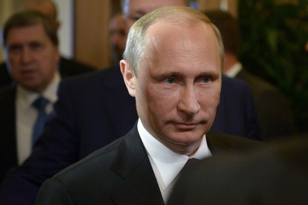 Латвийский режиссер обвинил пришедшего на его спектакль Путина в бесчестном поведении