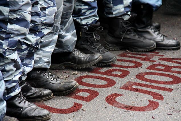 Оккупанты анонсировали массовое закрытие СМИ в Крыму