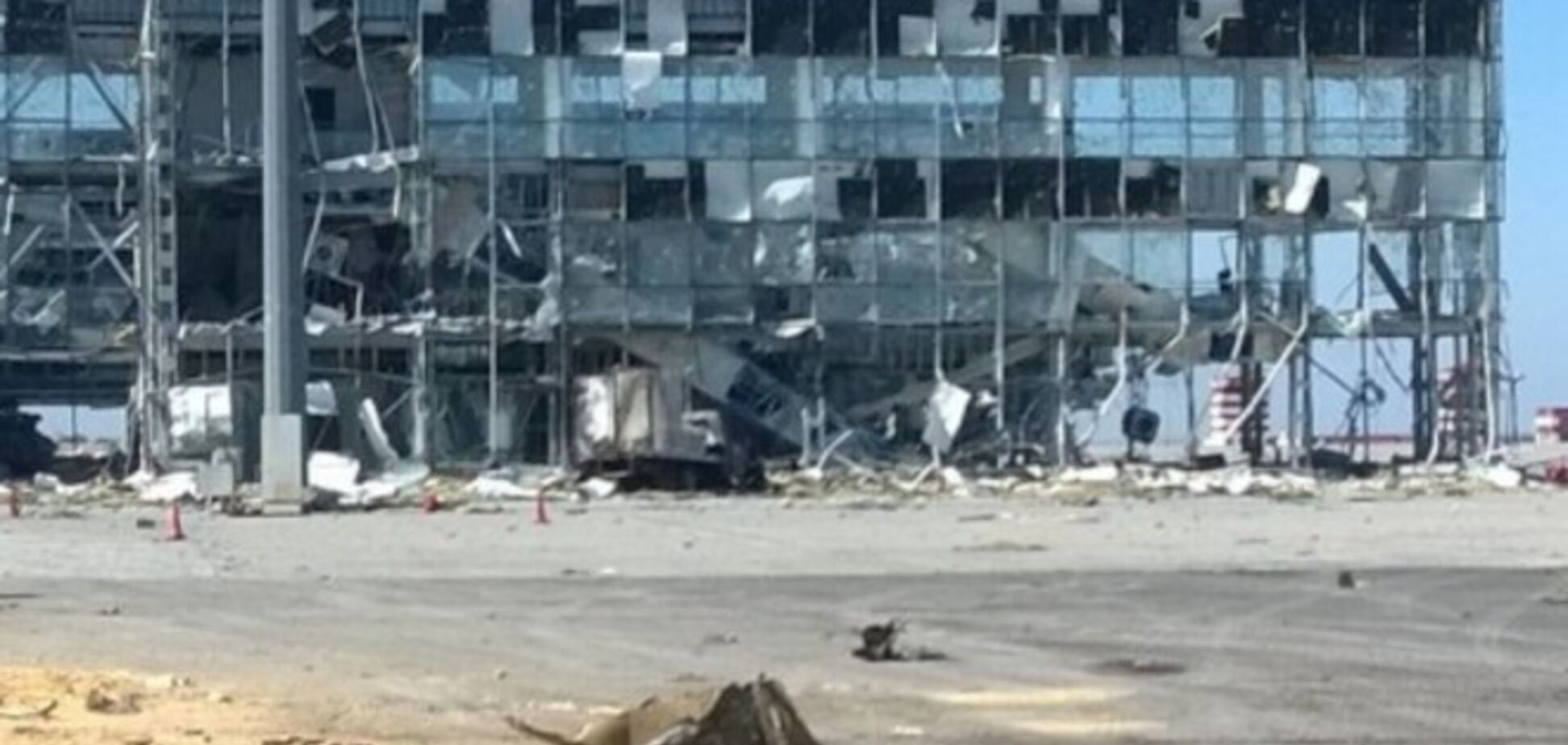 Журналист рассказал о борьбе светлых сил и страшных орков в донецком аэропорту