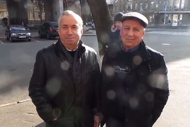 Мэр Донецка спокойно прогуливается в Киеве с другом: опубликовано видео