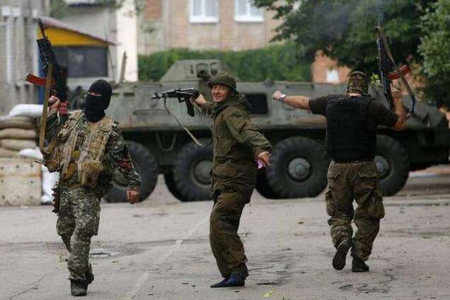 В Донецке террористы захватили здание райсуда – милиция