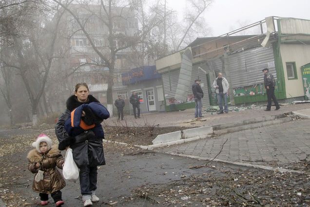 Террористы 1,5 часа били из артиллерии по жителям Тоненького, Орловки и Песок