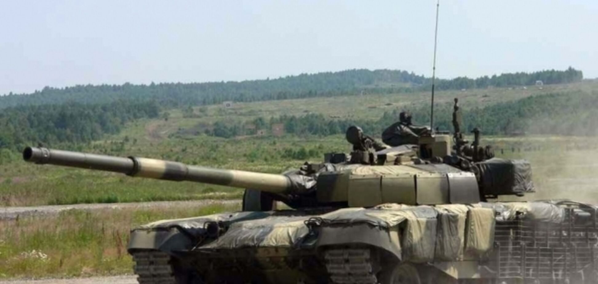 В спальном районе Донецка идет танковый бой