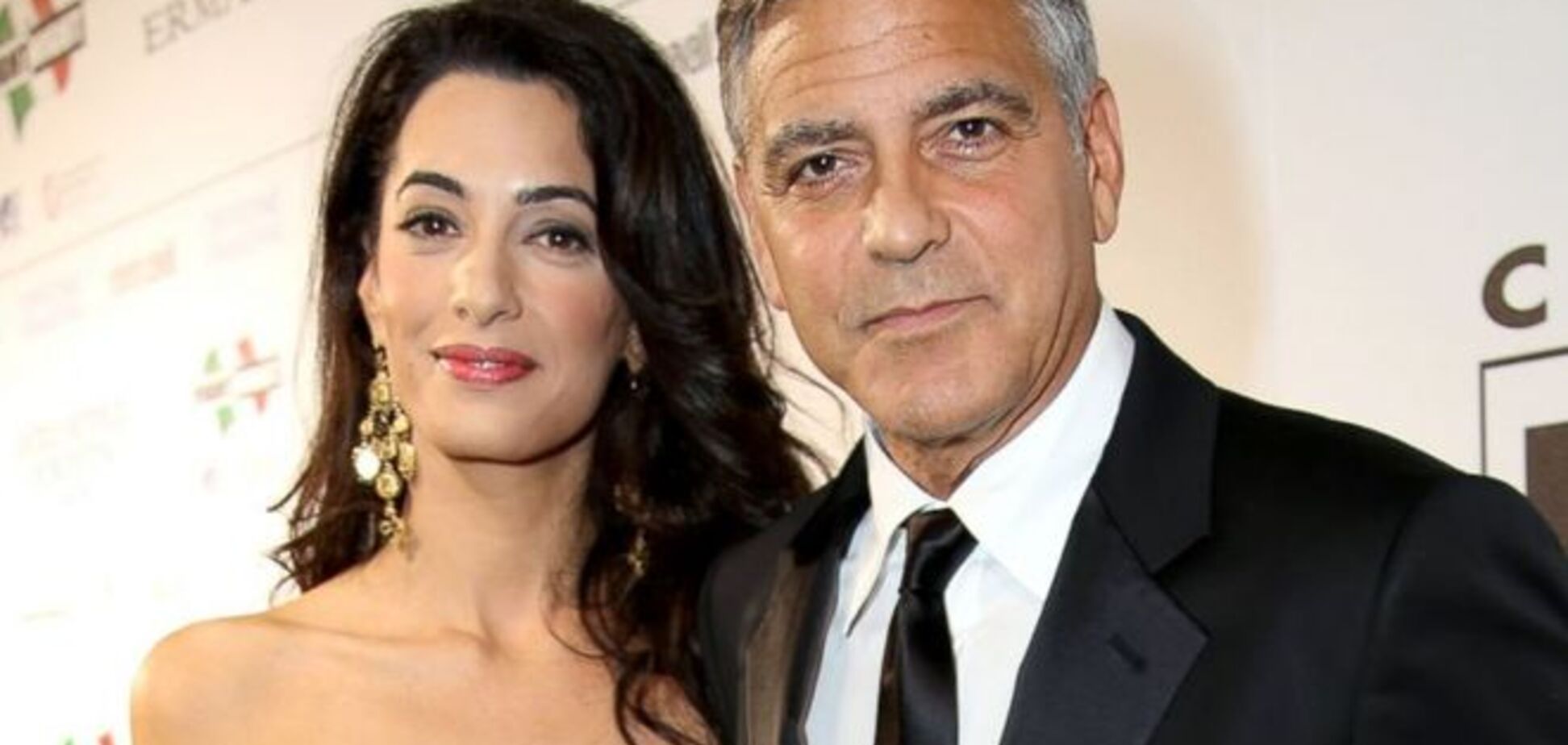 Джордж Клуни раздражает жену поведением в постели