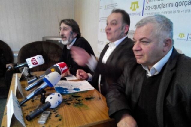 В Симферополе защитников прав крымских татар облили зеленкой: опубликованы фото