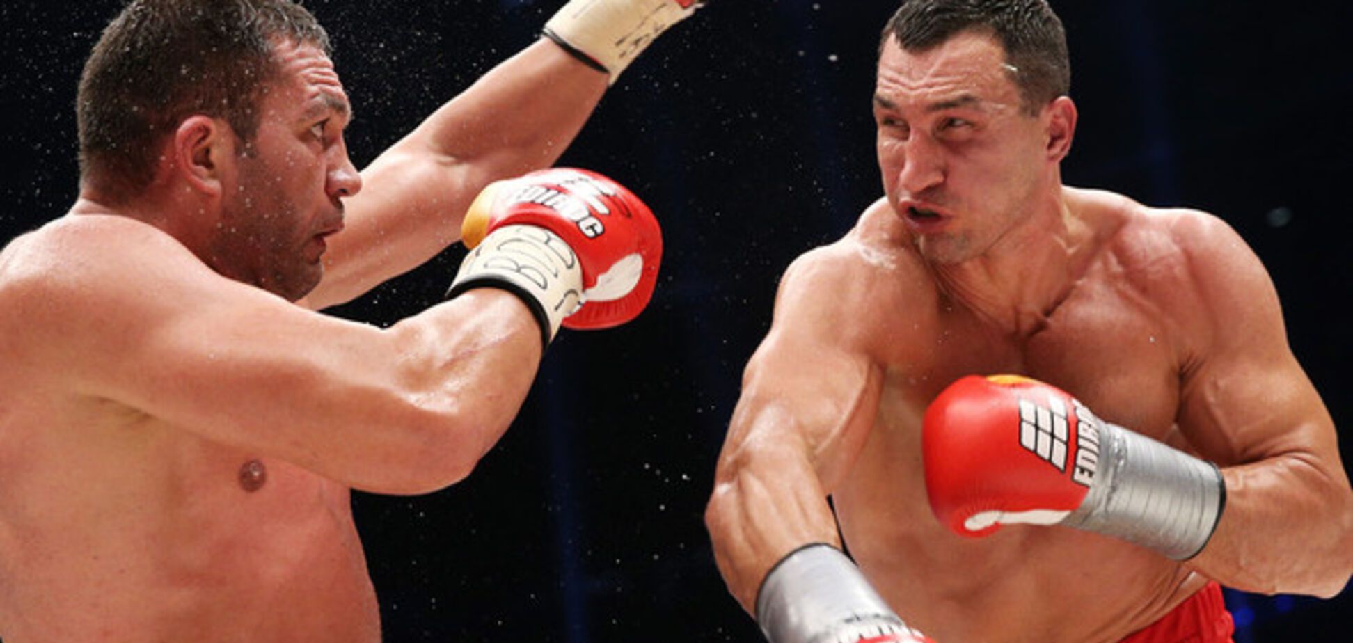 Кличко признали лучшим боксером месяца