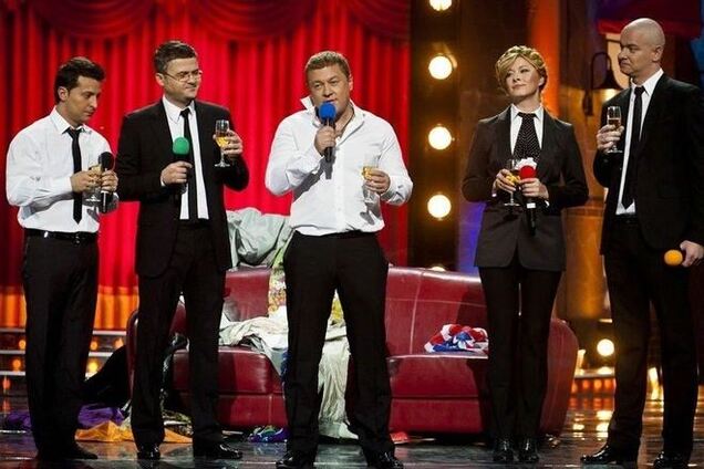 Во время концерта 'Вечернего Квартала' неизвестные подожгли авто одного из комиков