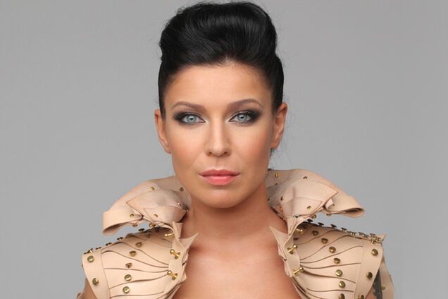 Певица Елка внезапно запела на украинском